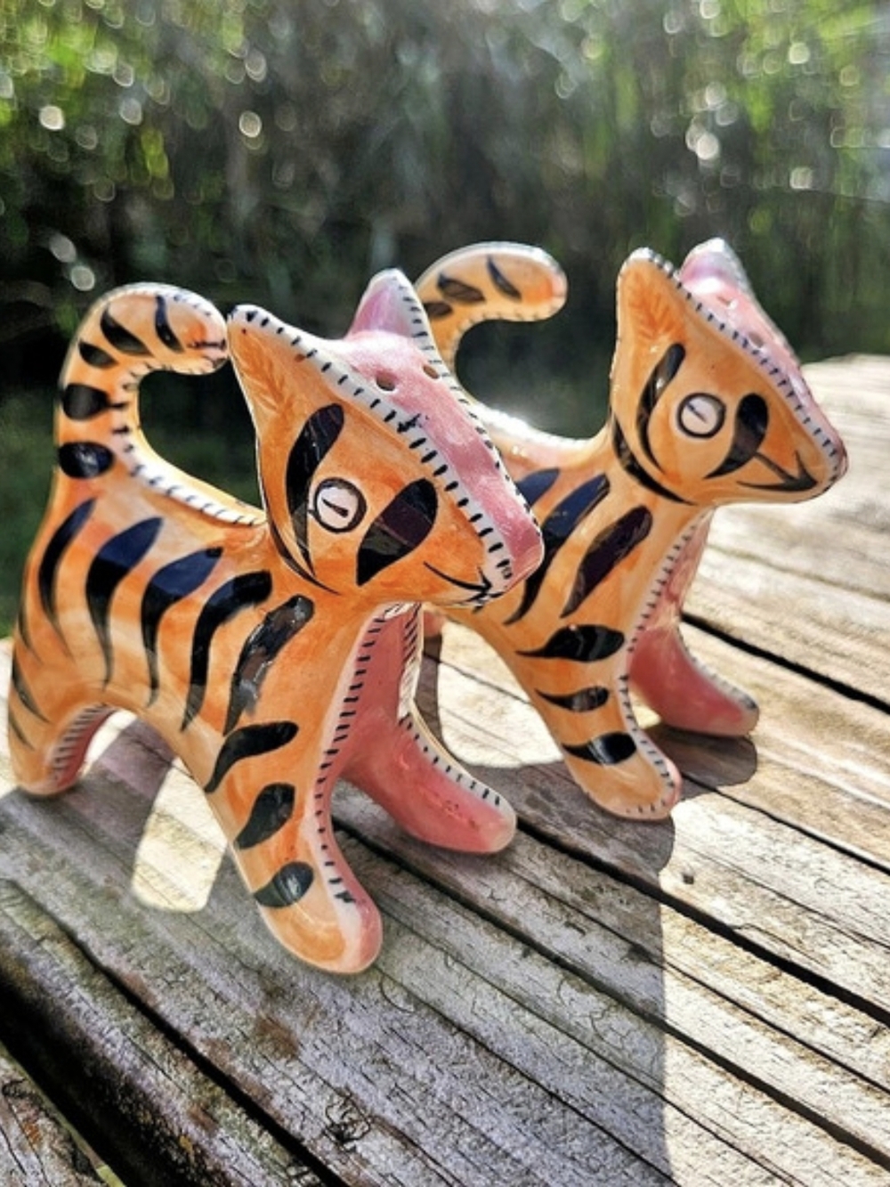 Pair of hand-painted ceramic Tiger Salt a9nd Pepper Shakers